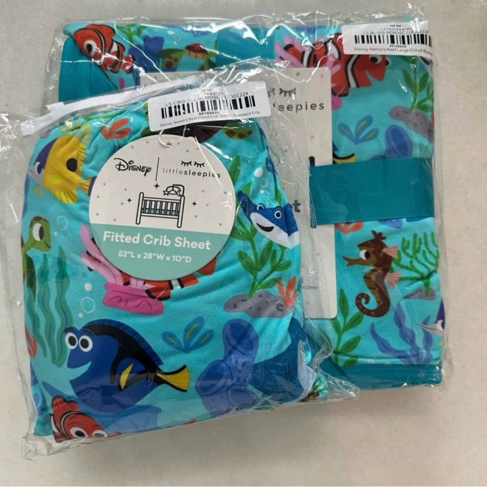 Disney Little Sleepies Fitted Crib Sheet & Cloud Blanket